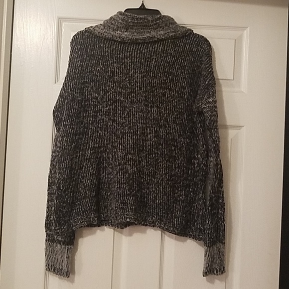 Sweater - Picture 3 of 3